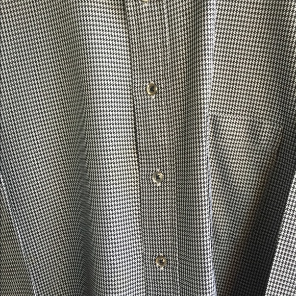 Burberry London luxury button down shirt - Picture 3 of 6